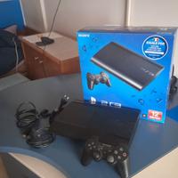 ps3 slim con 2 joystick + 2 giochi