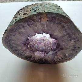 Pietra Geode di Ametista