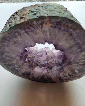 Pietra Geode di Ametista
