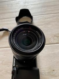 Sony a6000 + 3 batterie + obiettivo Zeiss 16-70mm