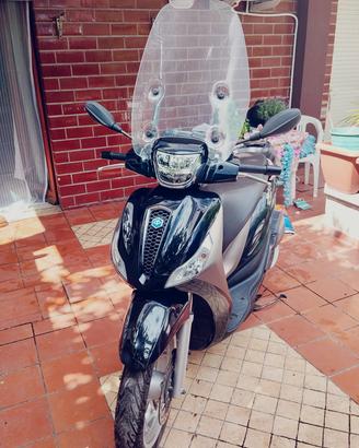 piaggio medley 125  con 12 mila km