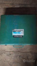 Bullonatrice più morsa girevole.