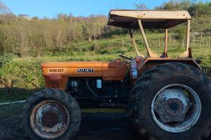 Trattore Agricolo Fiat 640 DT