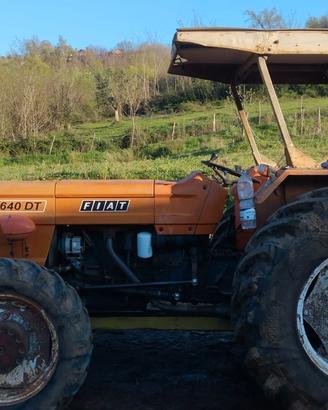 Trattore Agricolo Fiat 640 DT