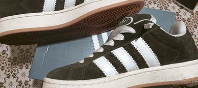 Adidas campus