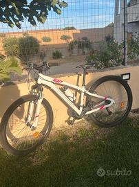Mountain Bike Rockrider ST 100 bianca - Come NUOVA