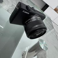 Canon eos m200