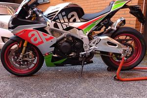 Aprilia RSV4 RF 2017