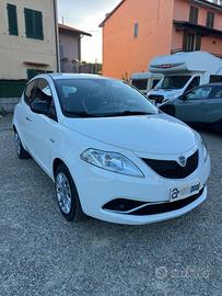 Lancia Ypsilon 1.2 69 CV 5 porte Gold