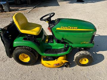 Trattorino tosaerba john deere lyr180