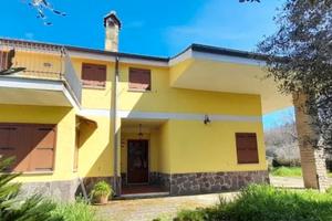 Vendita porzione villa bifamiliare