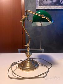 Lampada da scrivania 