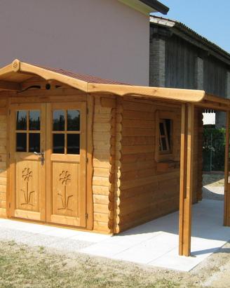 Casetta in legno mt. 2x2 con tettoia euro