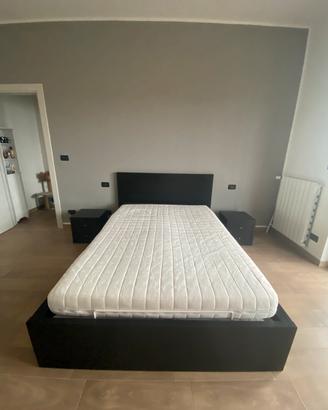 Letto contenitore + comodini + topper