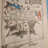 Due libri su Pinocchio.