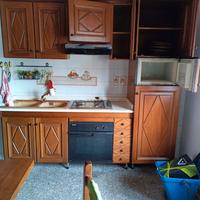 Cucina in legno massiccio