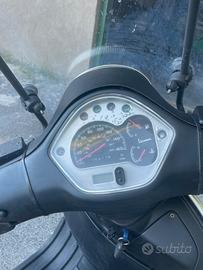 Vespa 300