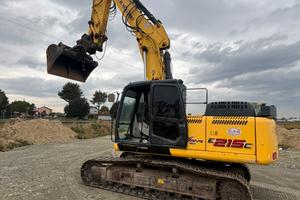 Escavatore new holand kobelco E215c