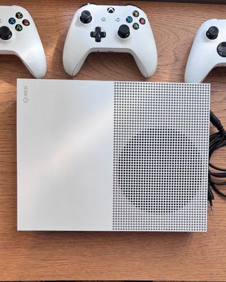 Xbox One S 1TB +  2 Controller  Xbox Series X|S+ F