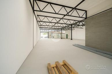 CAPANNONE A ORIO AL SERIO