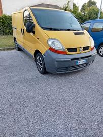 Renault trafic 2 1.9 dci 100