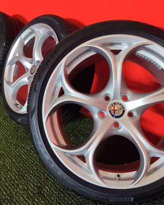Cerchi Alfa Romeo Giulia NEW 225 40 19 - 255 35 19