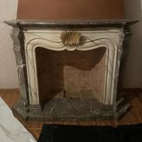 Camino in marmo pregiato stile classico