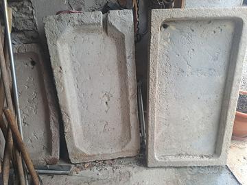 lavelli antichi  in  pietra 