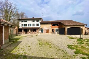 CASA INDIPENDENTE A SALE