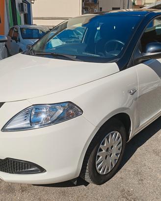 Lancia Ypsilon 1.2 69 CV 5 porte GPL Ecochic Gold