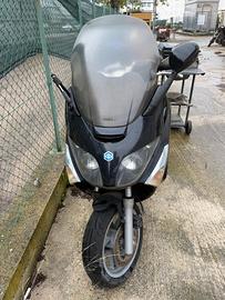 Scooter Piaggio XEvo 125