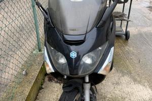 Scooter Piaggio XEvo 125