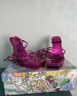 Sandali con tacco fucsia metallizzato!