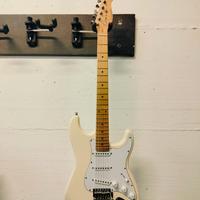 OQAN Elecric Guitar QGE-RST1 White Riff Series