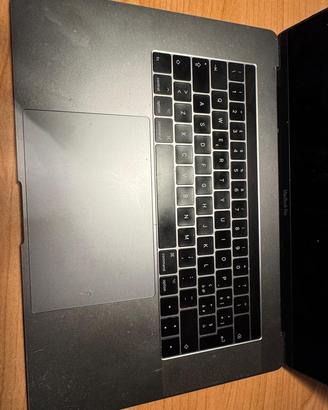 Mac Book Pro ‘15’