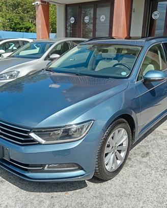 Volkswagen Passat 1.6 TDI 120CV TETTO APRIBILE