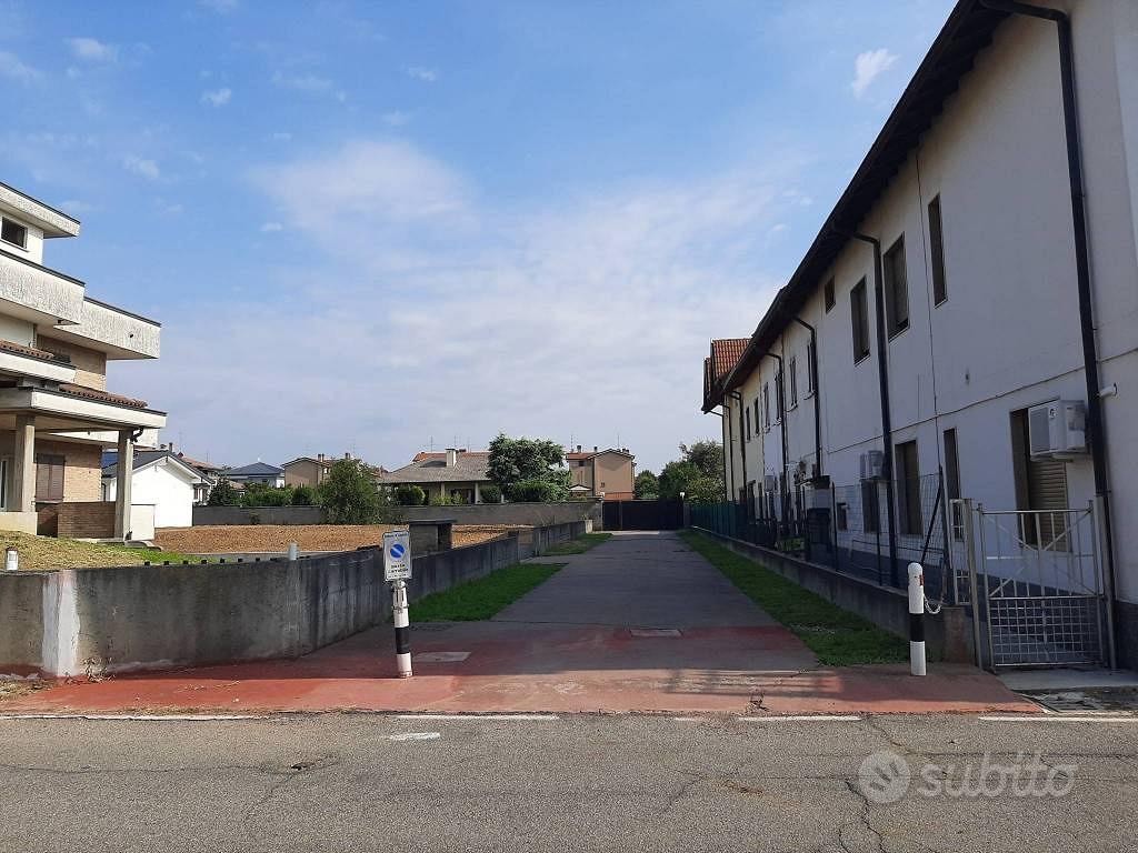 Terreno di 650 m² a Cogliate - Vista 6