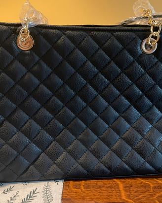 Borsa nera trapuntata in ecopelle nuova
