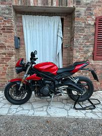 Triumph street triple 660s depotenziata A2