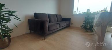 Divano con sedute estraibili