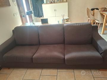 divano tre posti 