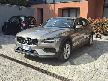 Volvo V60 Cross Country 2.0 d4 Geartronic Pro AWD