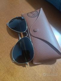 Rayban RB3025
