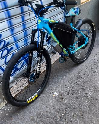 C100 72v 3000w ebike