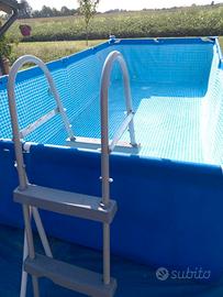 Piscina Intex4,5x 2,2x 0,84pompa nuova e accessori