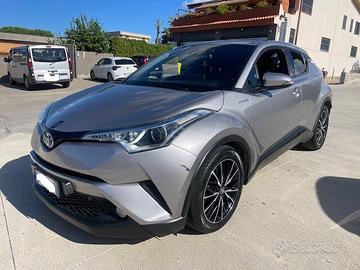 Toyota C-HR 1.8 Hybrid E-CVT Style