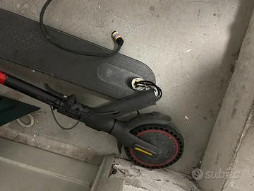 Monopattino xiaomi pro 2 rotto
