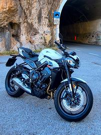 Street Triple 765 R 2025