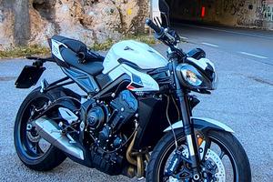 Street Triple 765 R 2025