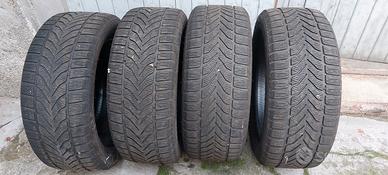 Gomme invernali 235/55 R18
